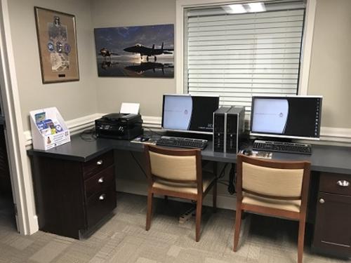 Veterans Lounge Computers